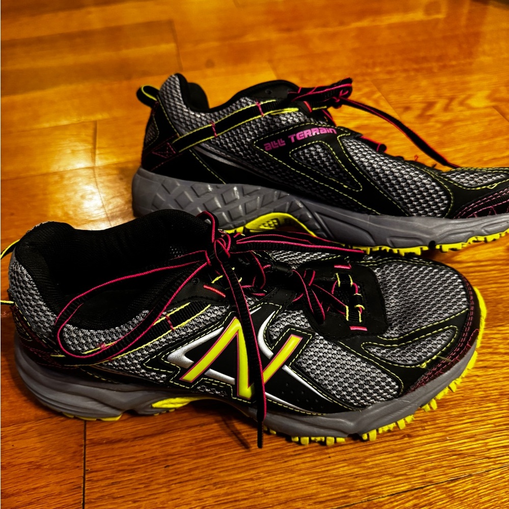 New Balance Women’s Black, Gray & Yellow Trail Sneakers with Pink Stitching